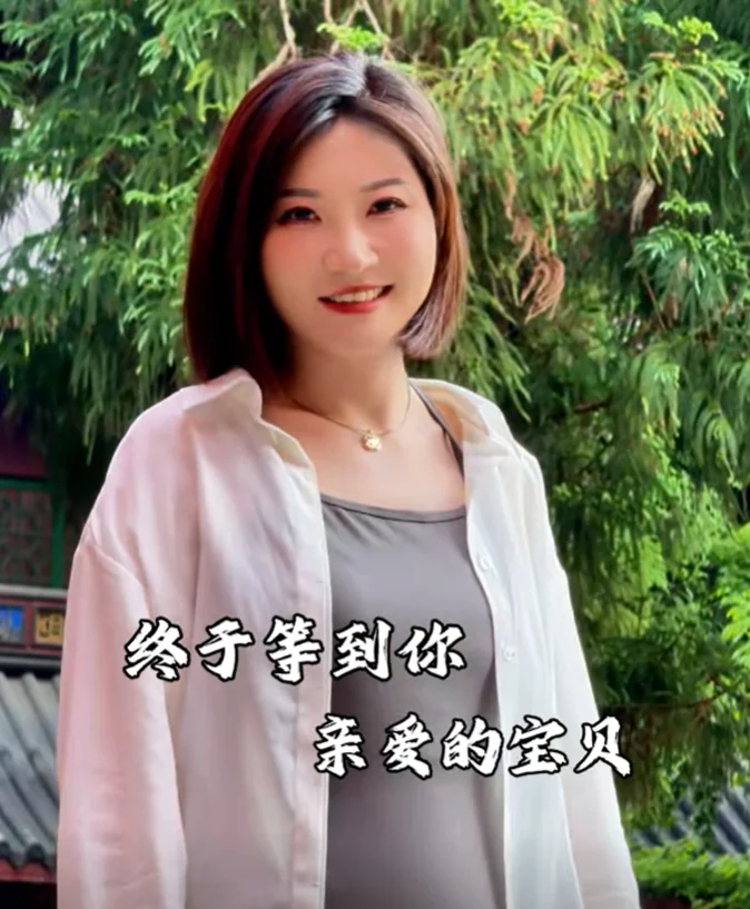 綜合多家陸媒報導，2019年6月9日，當時懷有3個月身孕的王暖暖在泰國旅行時，被丈夫俞某冬從34米高的懸崖上推下，全身17處骨折，在當地工作人員的幫助下，送醫搶救了8天後奇跡生還，並表示自己是被丈夫俞某冬「親手推下懸崖」。