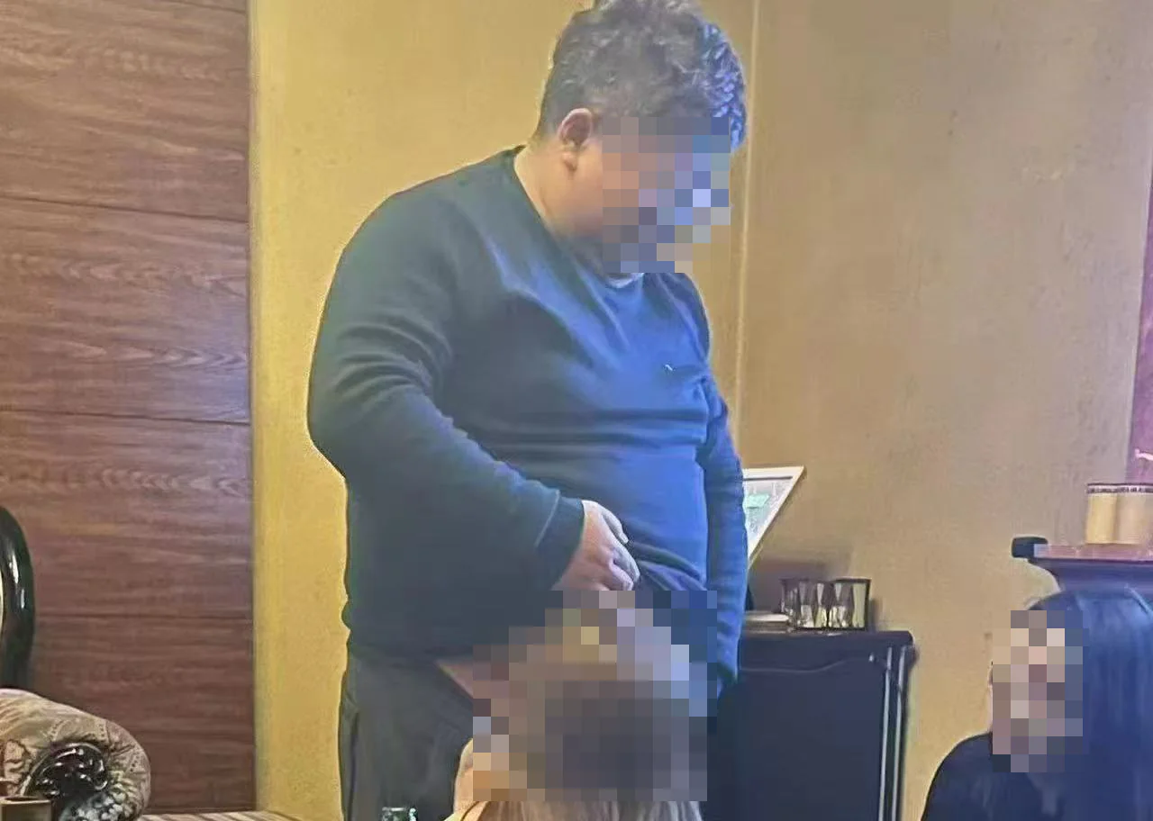 內地網傳地產大亨卡拉OK不雅照　公司否認並報警