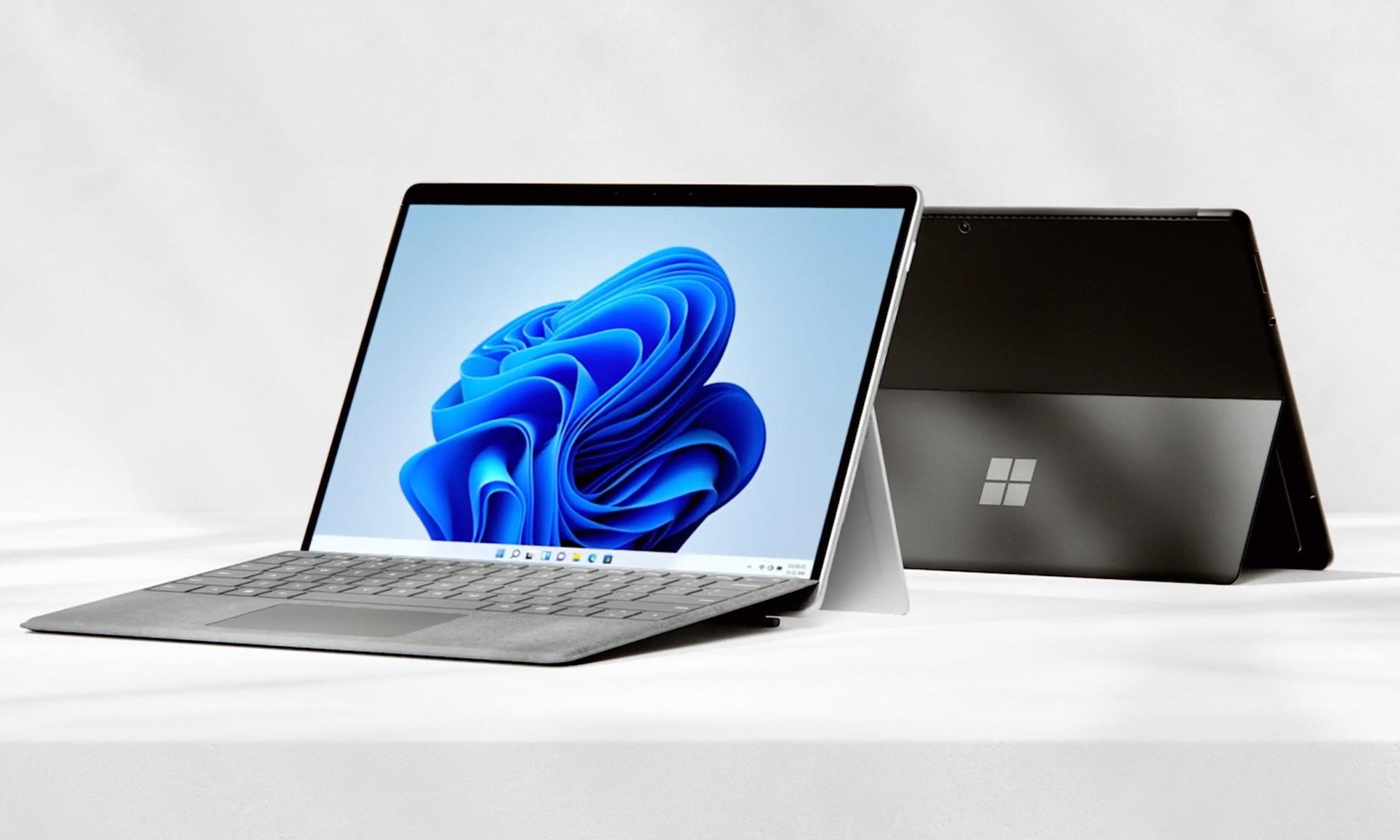 Surface Pro 8號稱效能史上最強,並改用3:2比例120Hz 2K觸控屏。