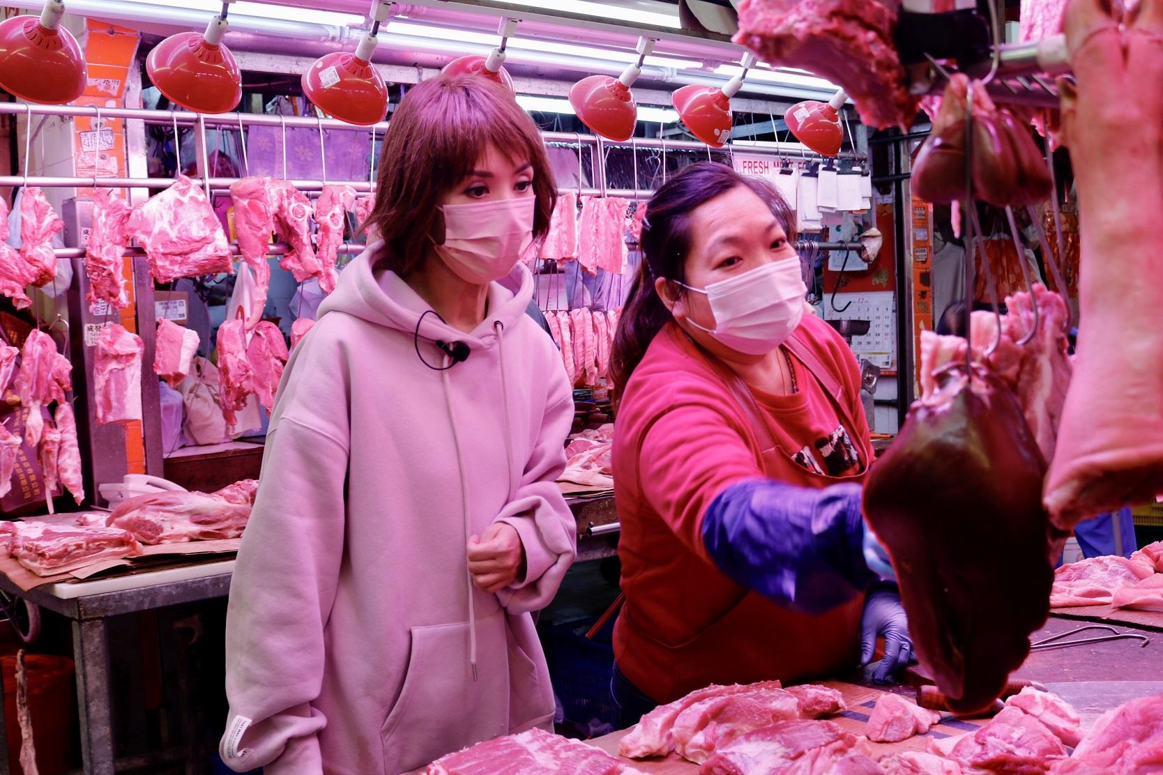 息影多年的張沅薇生活簡樸,放工到街巿買餸煮住家飯。