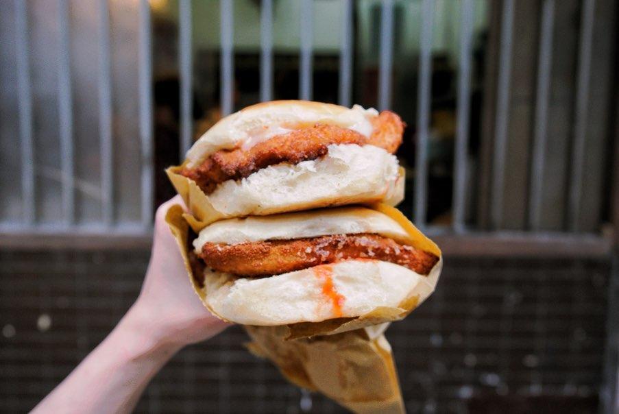 丹麥餅店必食豬扒包!(Instagram : heyeatsmilo)