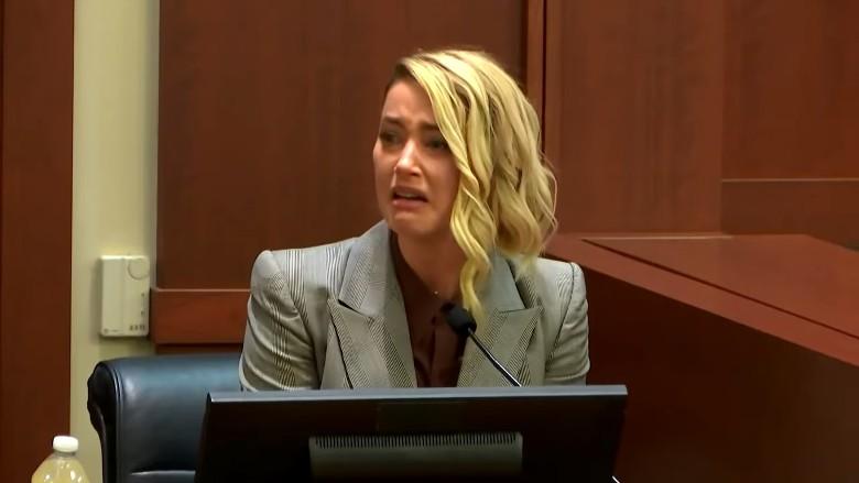 經過六星期馬拉松式審判,安芭赫德在庭上的表現成為全球焦點。