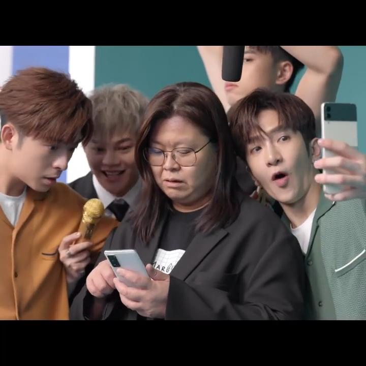 四子與花姐的NG片段，非常搞笑。