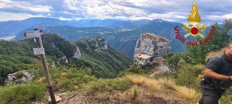 當局派出直升機及搜救人員前往搜索。(Twitter)