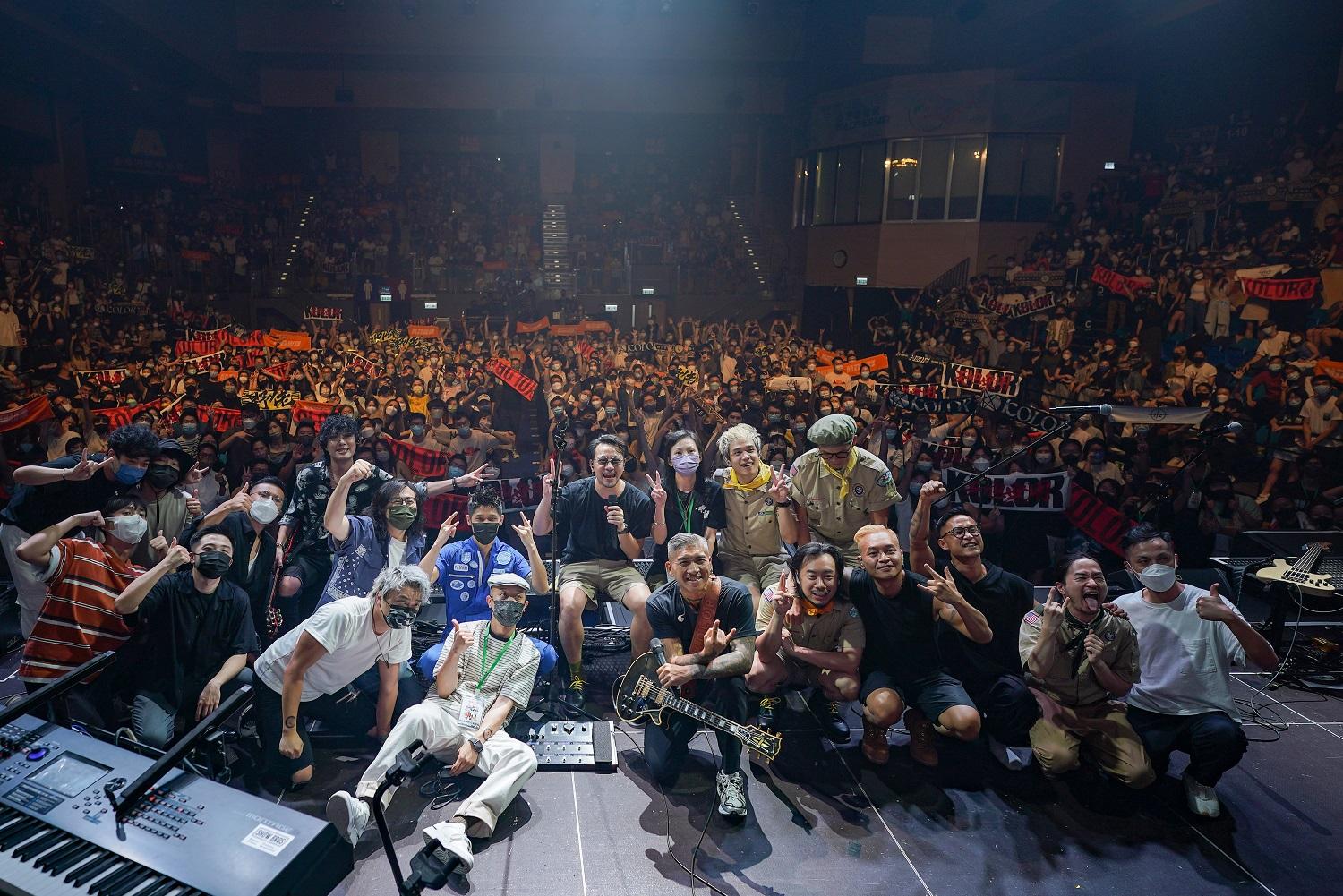 全場打卡大合照。(李睿哲攝)