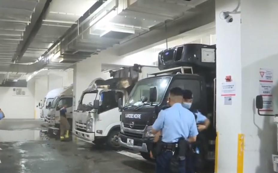 秀茂坪貨車懷疑被縱火濃煙充斥停車場