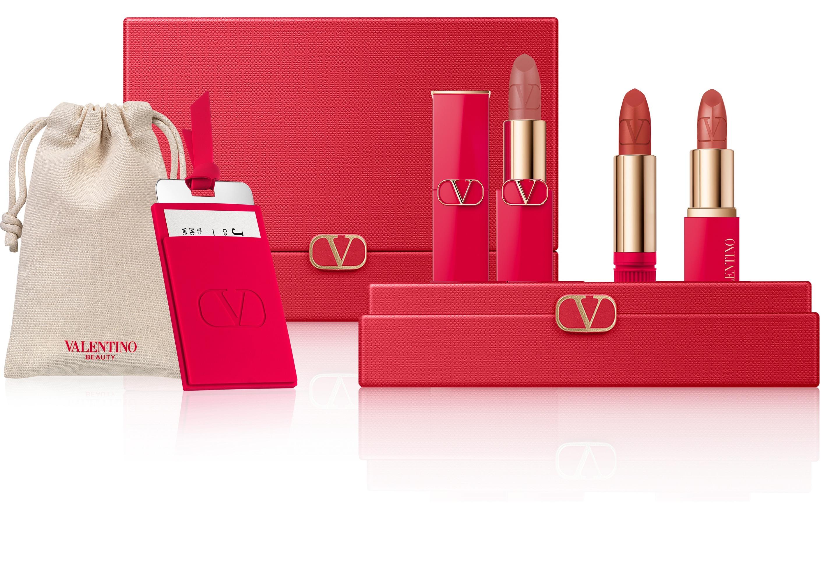 Rosso Valentino唇膏三色套裝 $680 (價值$1,070) 購買任何高訂經典唇膏及補充裝/迷你高訂經典唇膏,即享迷你高訂經典唇膏指定色號乙支及高訂Vlogo鏡連卡片套。