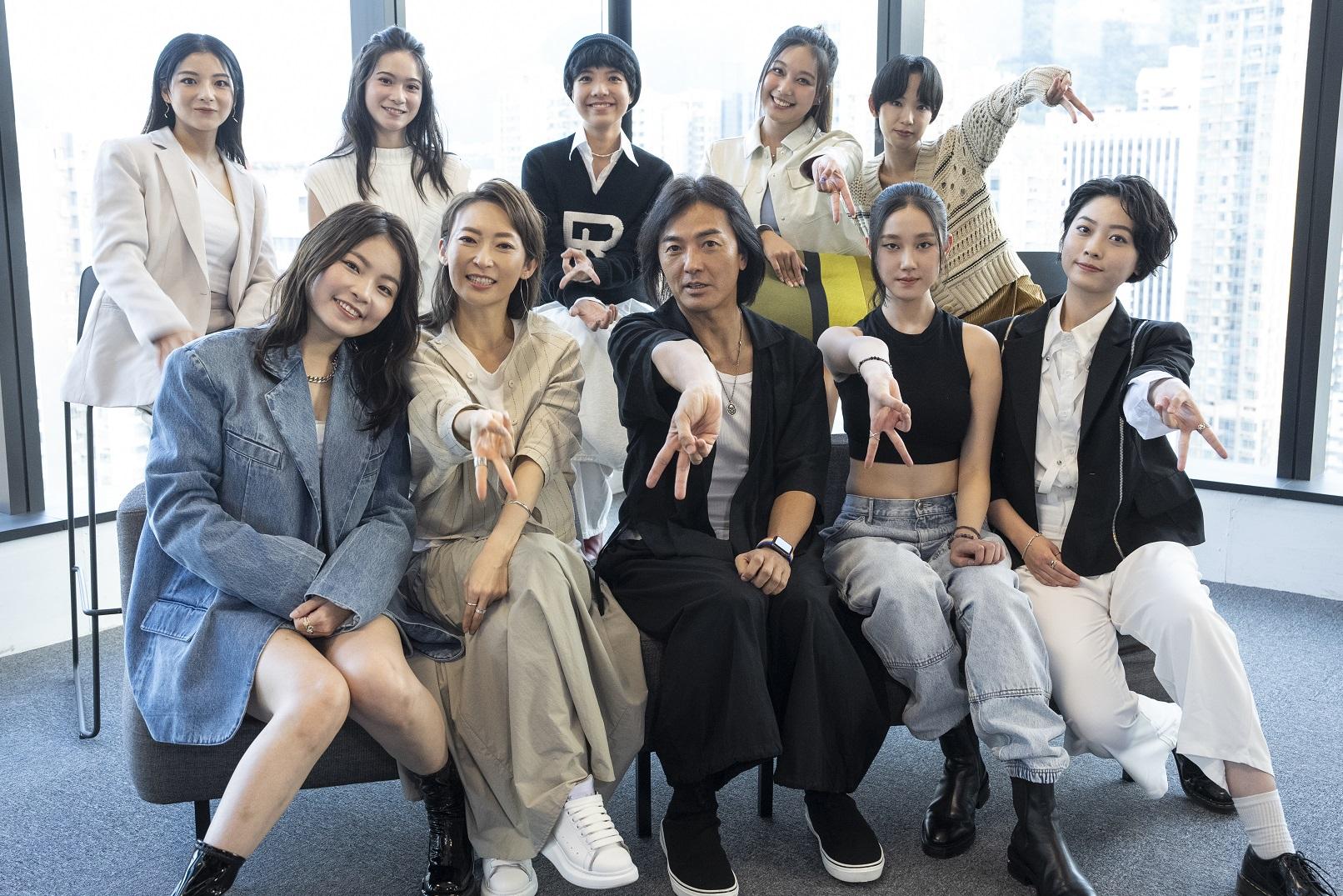 鄭伊健與周家怡率領陳海寧、李玗蓁、宋嘉儀、李靖筠、黃淑蔓、鍾雪瑩、雲浩影和王頤，拍運動喜劇《深宵閃避球》。(陳奕釗攝)