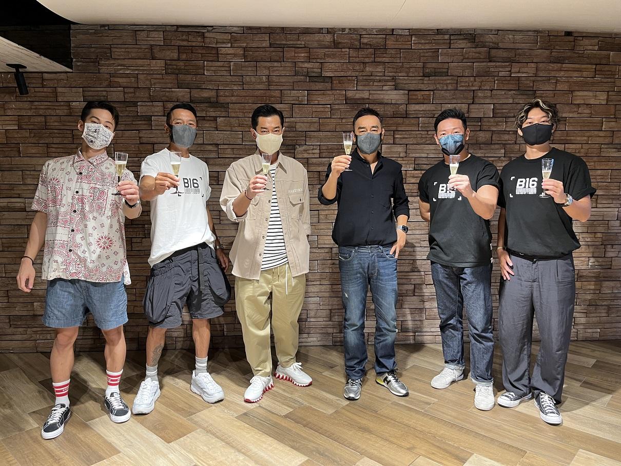 古天樂、劉青雲、姜皓文等開香檳慶祝《明日戰記》成最賣座華語片。