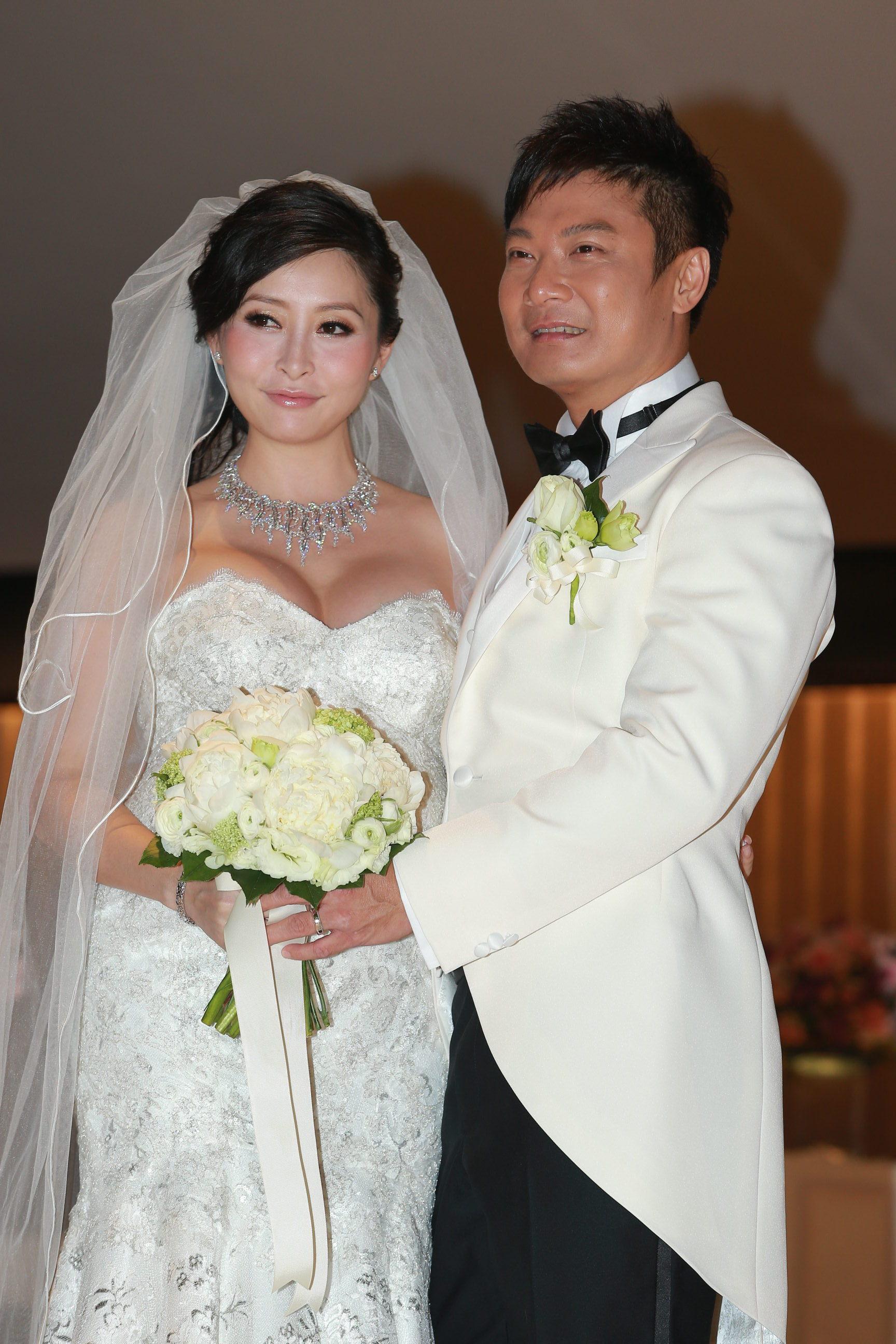 當年盈盈陀住大女出嫁。