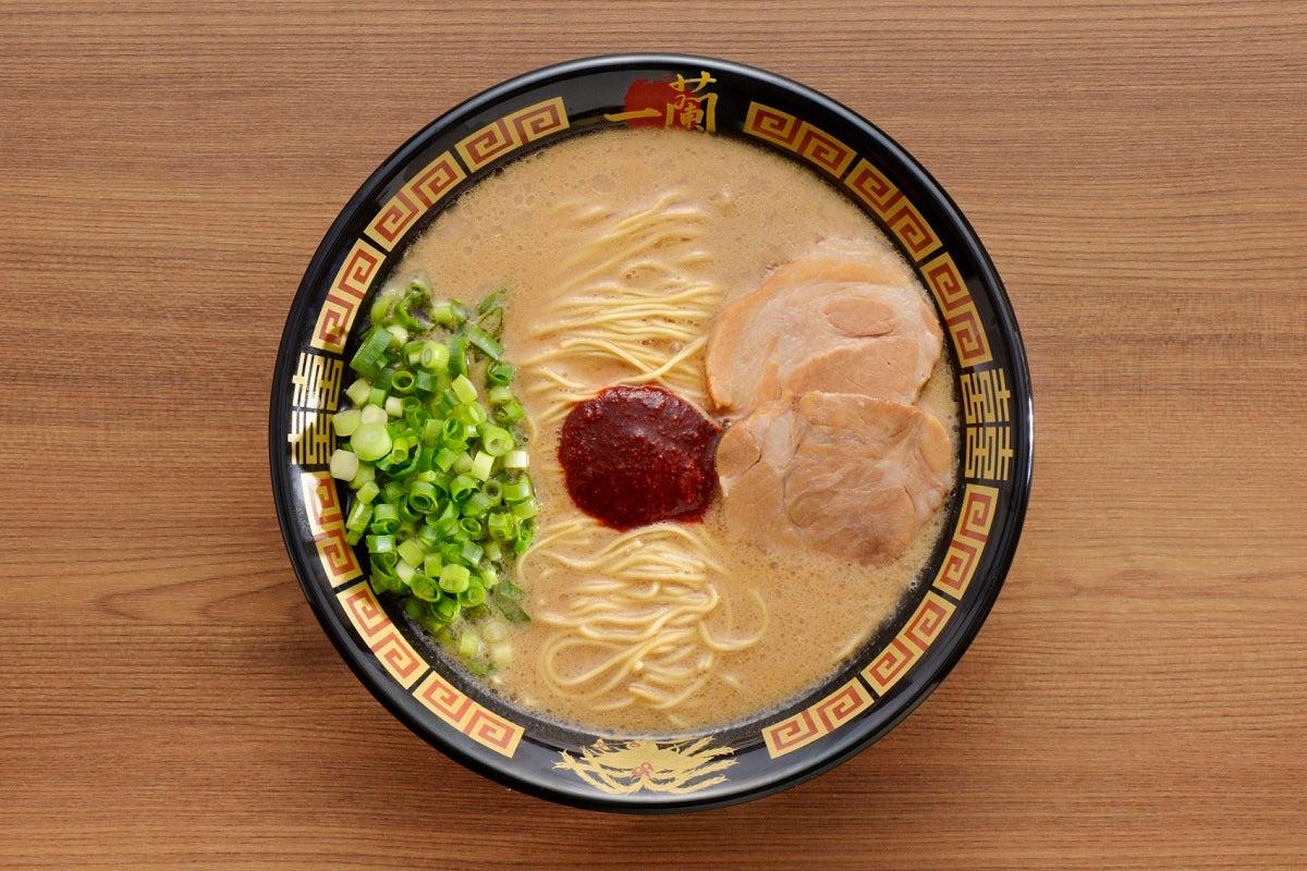 13. 一蘭拉麵的天然豚骨湯拉麵