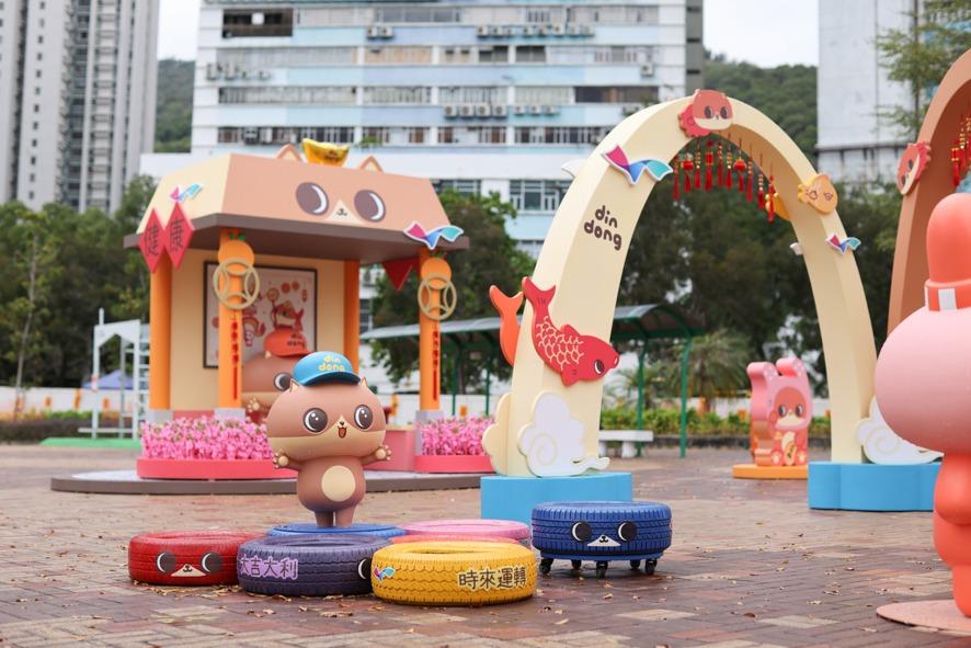 新年好去處2023｜荃灣海濱長廊「癲噹新年花車巡遊」裝置