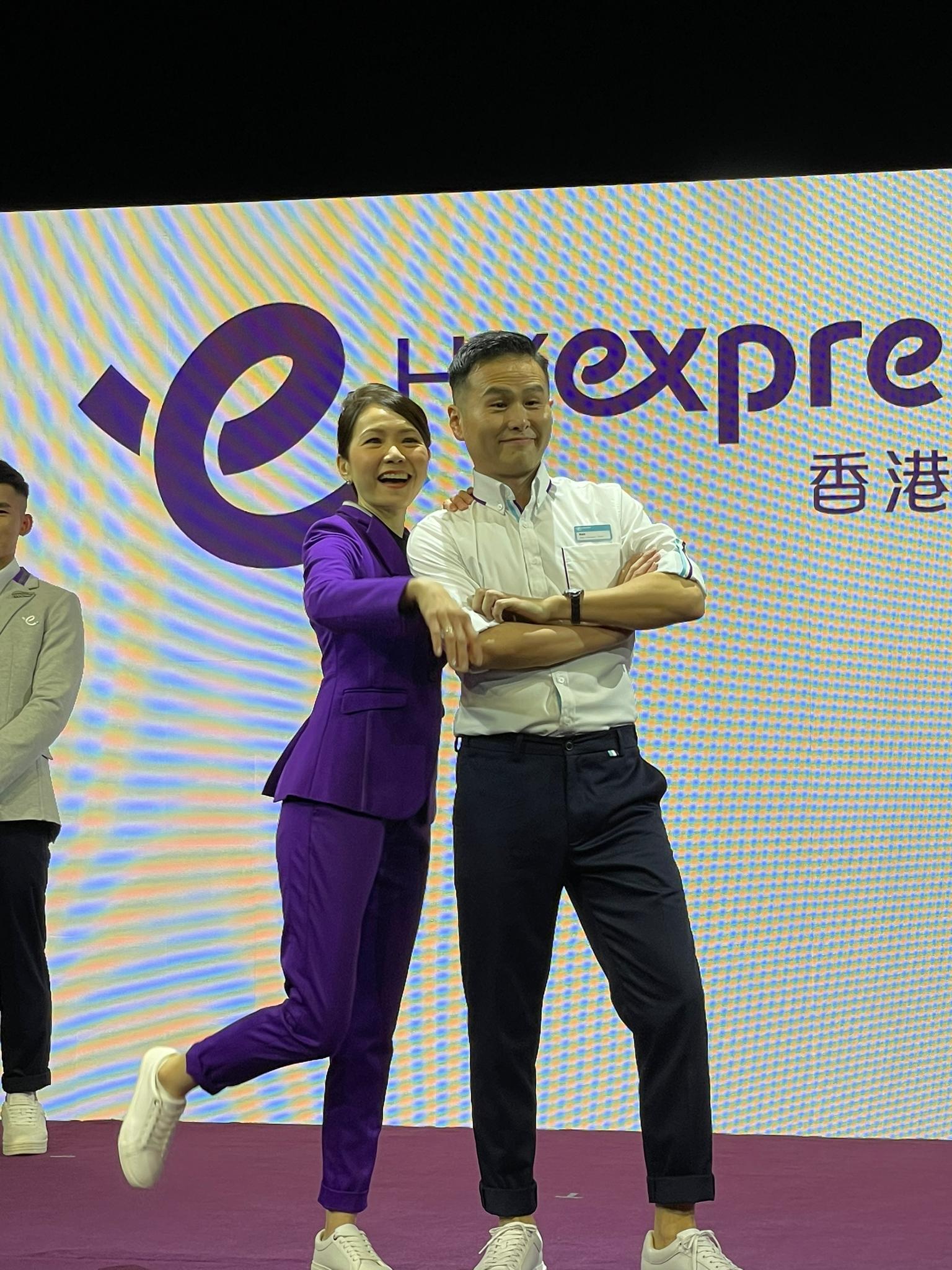 HK Express轉新Logo 空姐空少新制服曝光 可穿褲配波鞋 | am730