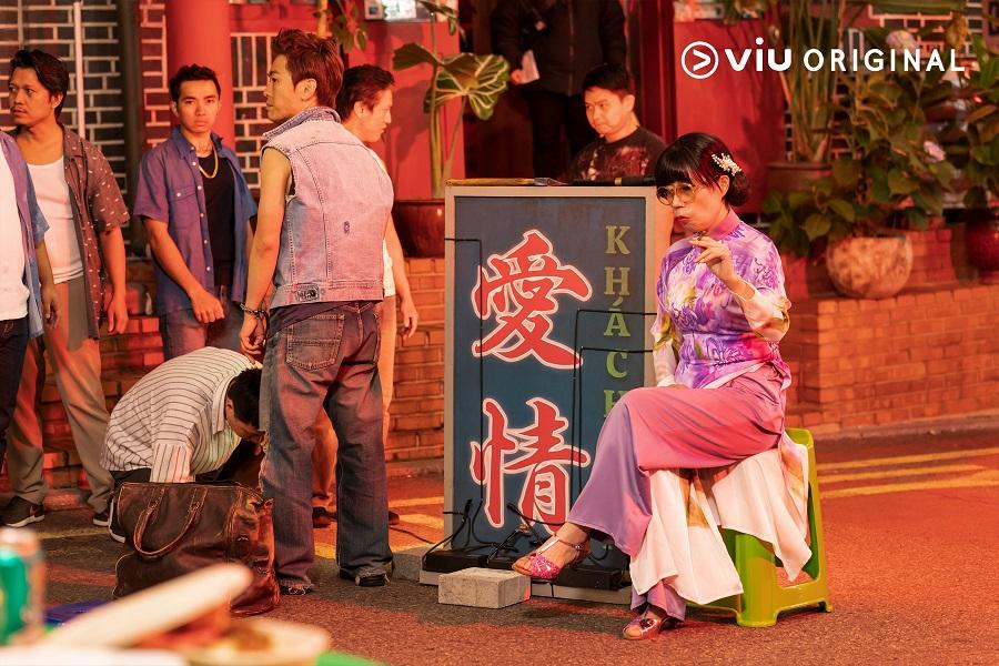 林福子(沈素英飾)被金道奇欺騙感情。