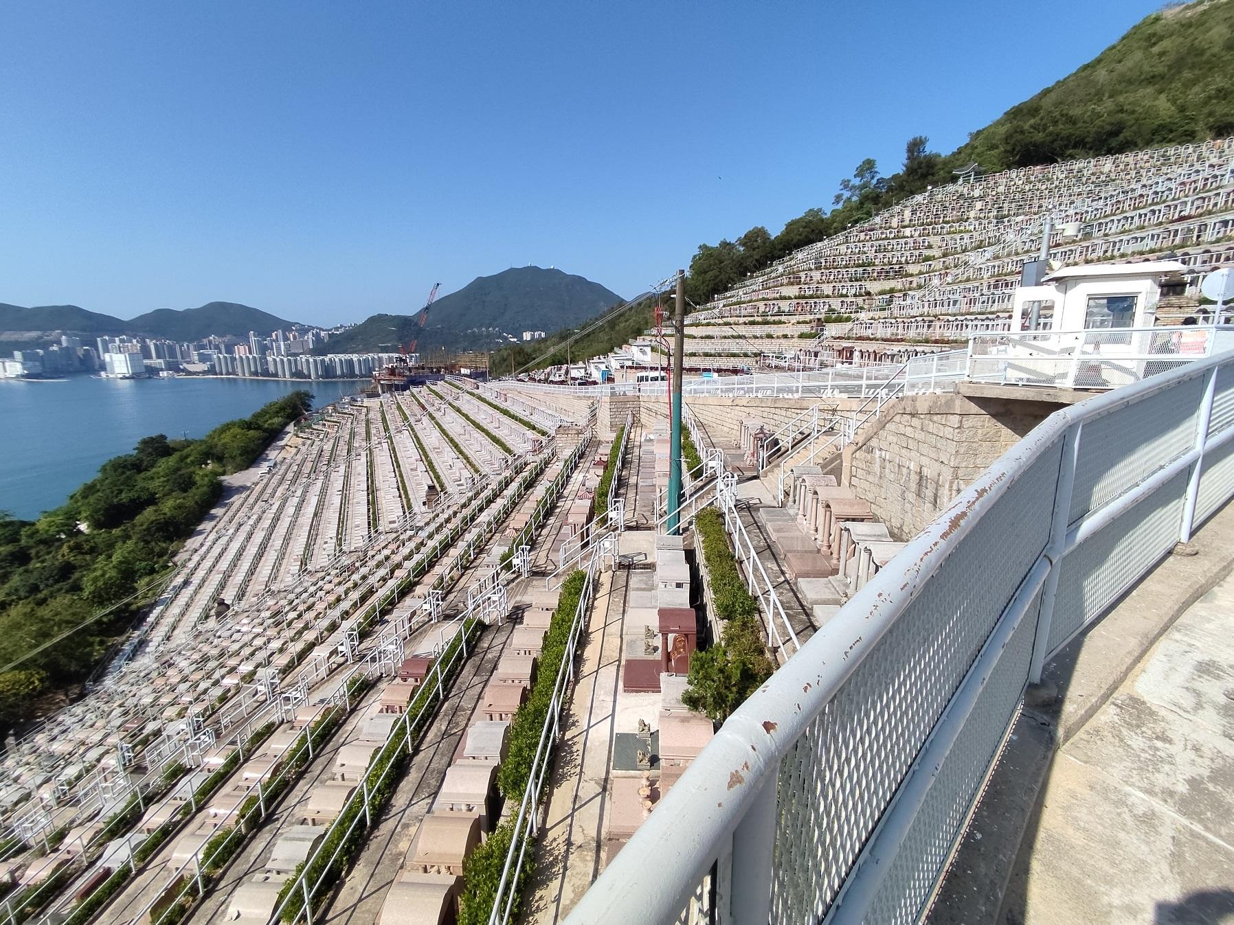 蔡天鳳碎屍案｜警方將軍澳華人永遠墳場搜證  消息：有屍體碎塊疑藏墳場