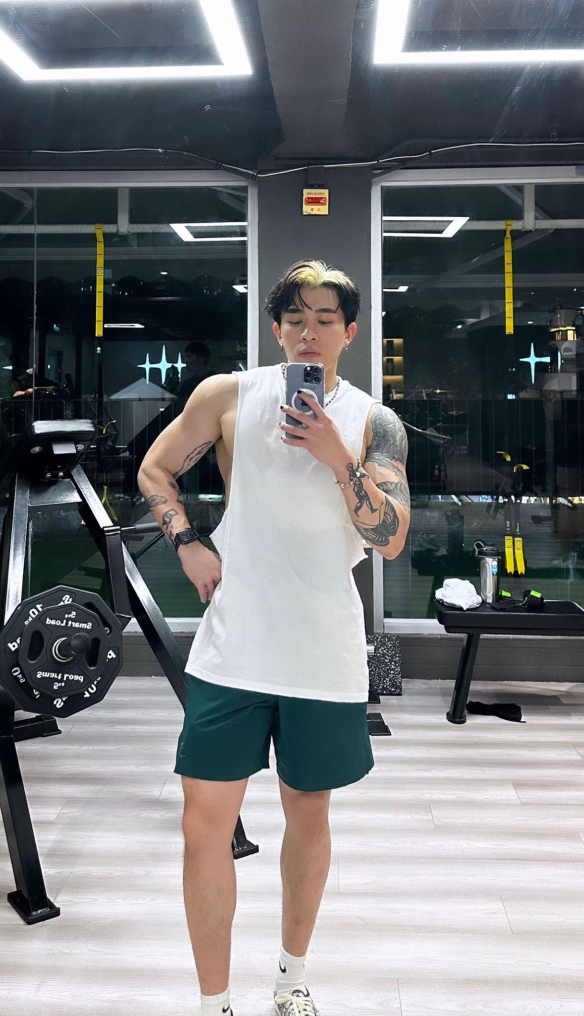 Tyson Yoshi與友人開健身室後,近期經常在自己主場打卡。