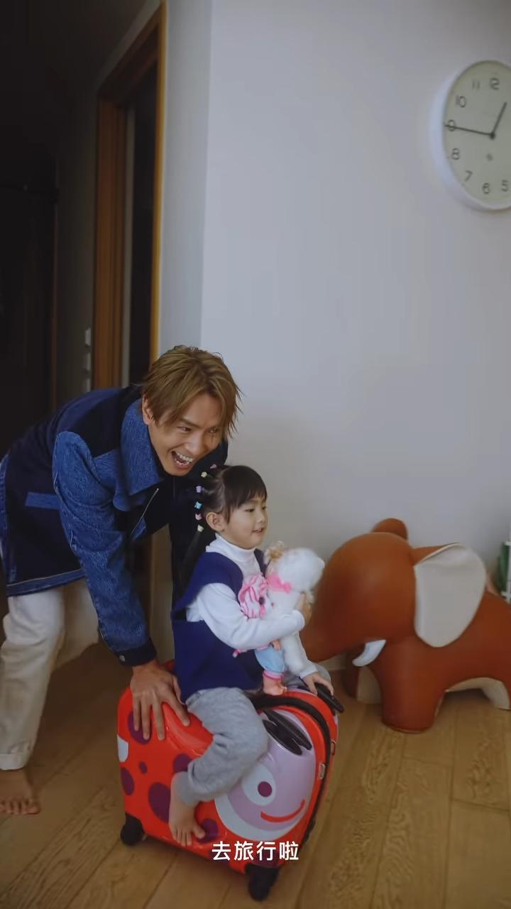 Jason是囡囡Abi的最佳玩伴。