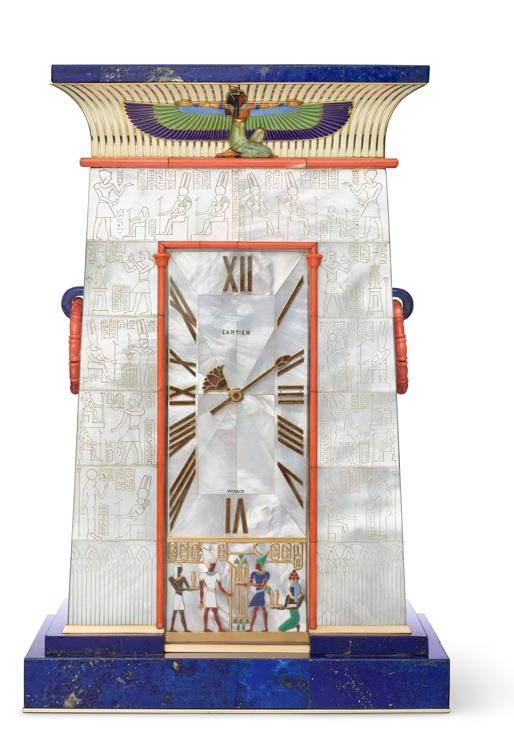 埃及風格自鳴鐘 卡地亞巴黎,1927 年 金、鍍銀、螺鈿、珊瑚、青金石、祖母綠、紅玉 髓和琺瑯