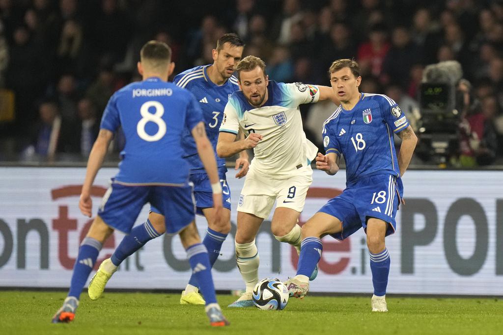 10人英格蘭2:1險勝意大利 (美聯社)