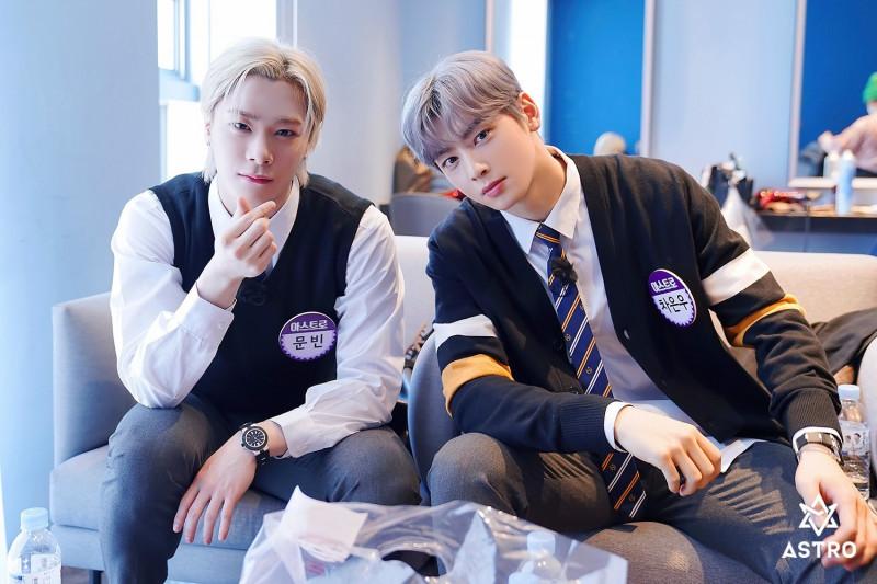 車銀優(右)接獲文彬(左)離世的噩耗,緊急從美國返韓。(圖/翻攝自ASTRO FB)