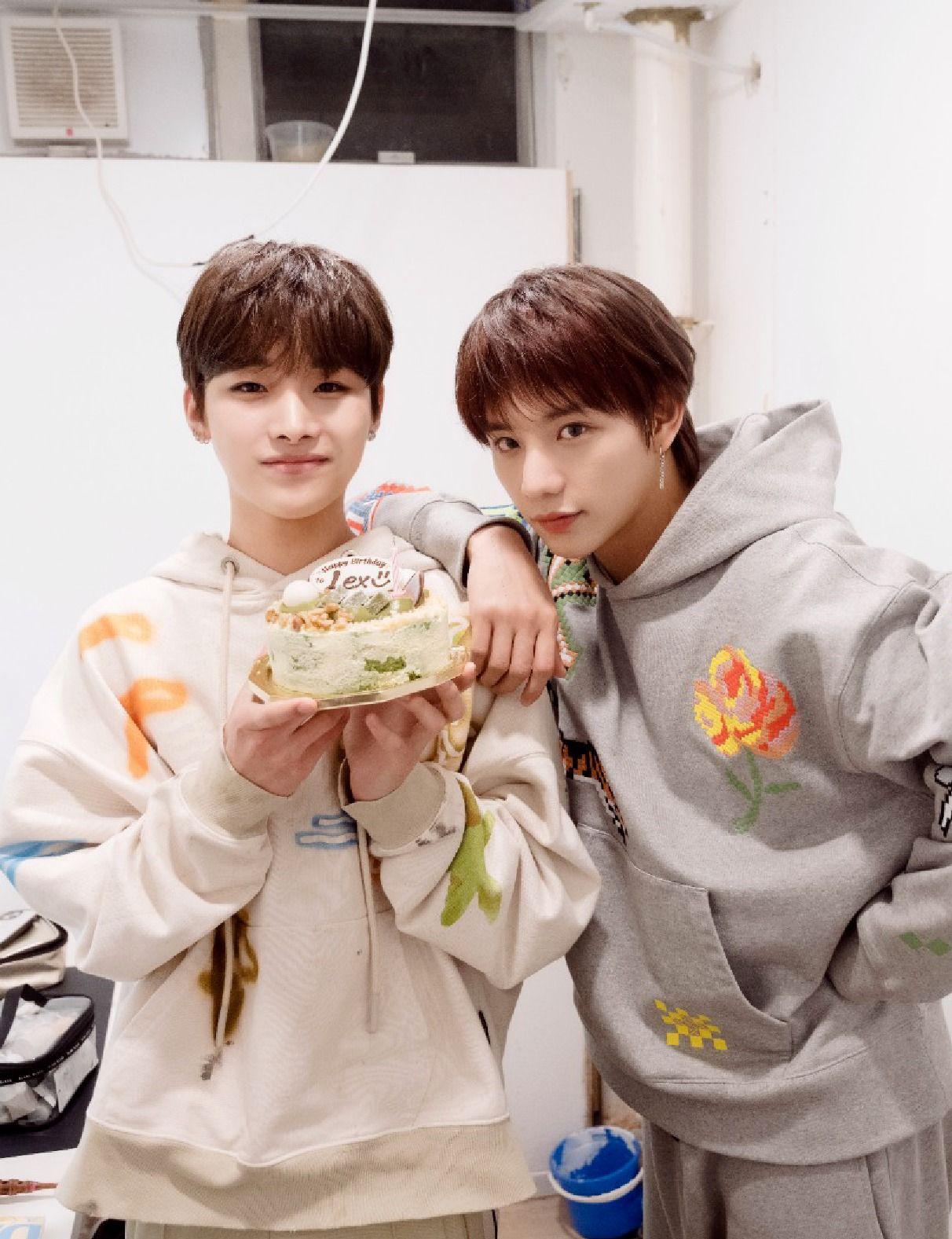 LEX(左)和SING感情要好,並會互相慶祝生日。