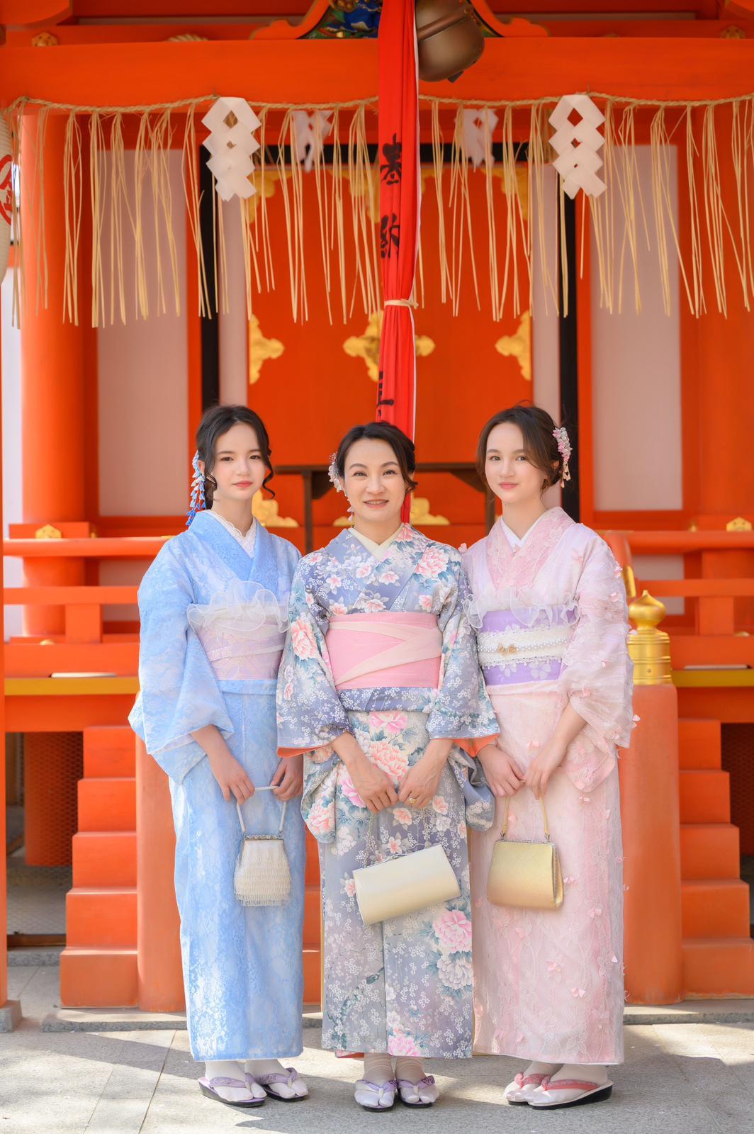 學校假期時,Jenny會帶女兒外遊。