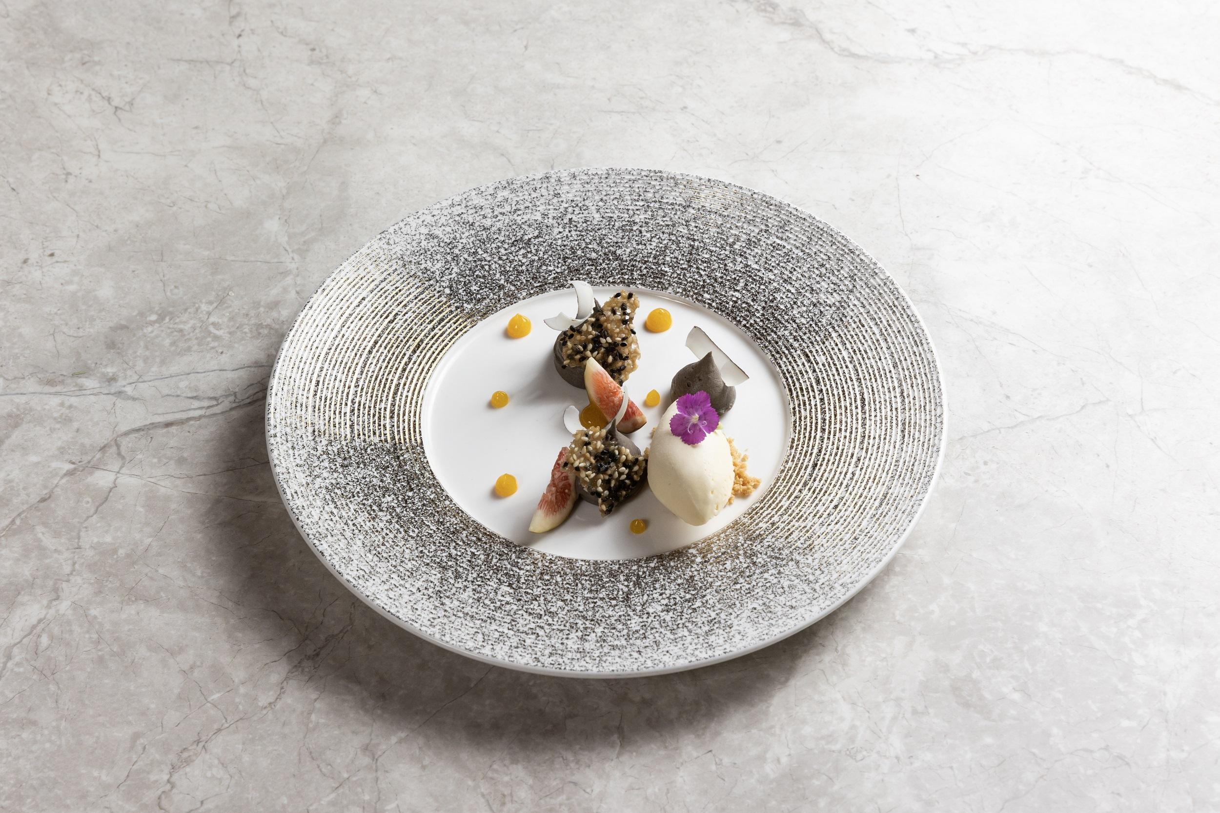 主廚Chris Chan加盟 1111 ONES 東西融會的驚喜之旅