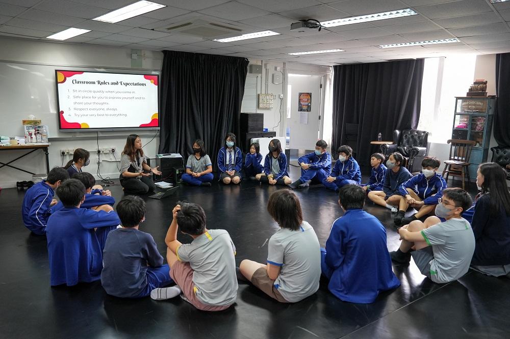 學生可按興趣選擇上音樂堂、舞蹈堂或戲劇表演堂。