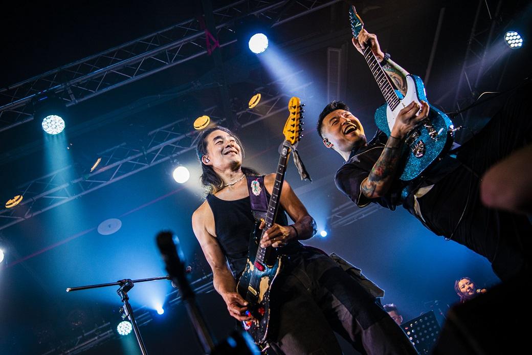 正@RubberBand、結他手Jason Kui