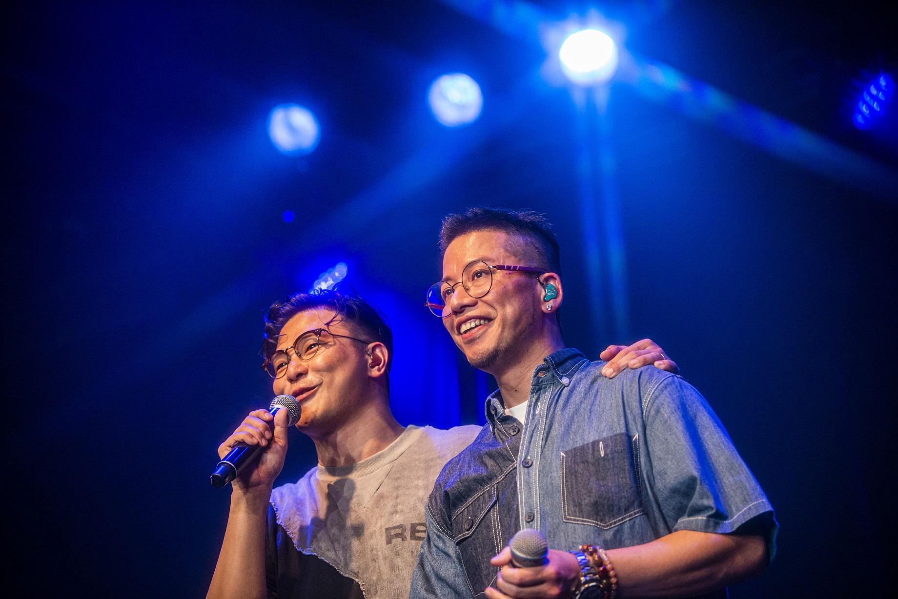 6號@RubberBand 及擔任和音的小肥。