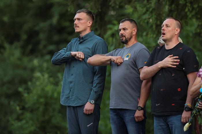 重返烏克蘭的亞速鋼鐵廠守軍。(路透社)