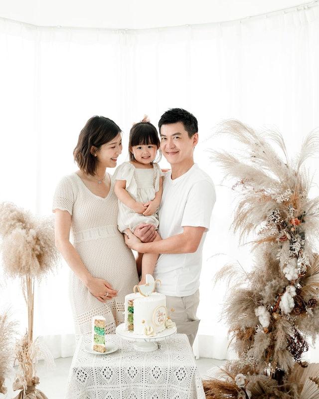 余香凝於前年5月23日誕下女兒Clare。