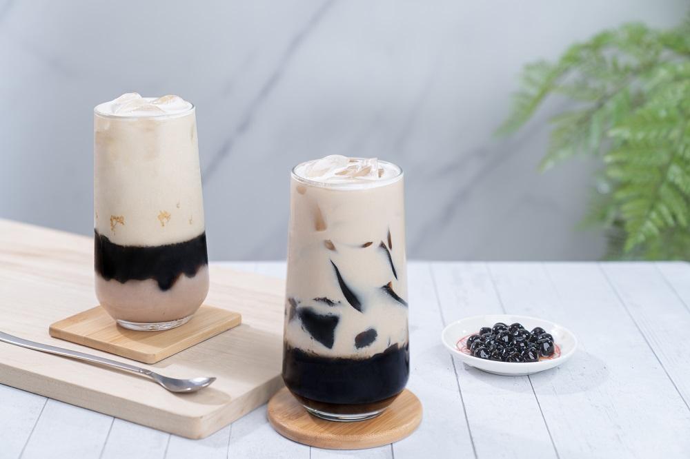 奶茶系列│使用高品質茶葉,調配出口感柔順、香氣撲鼻的奶茶。人氣款式包括經典紅茶奶茶、金萱拿鐵、鐵觀音奶茶等。