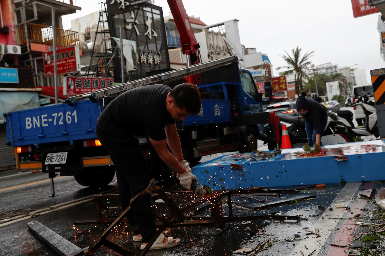 墾丁災情。(路透社)