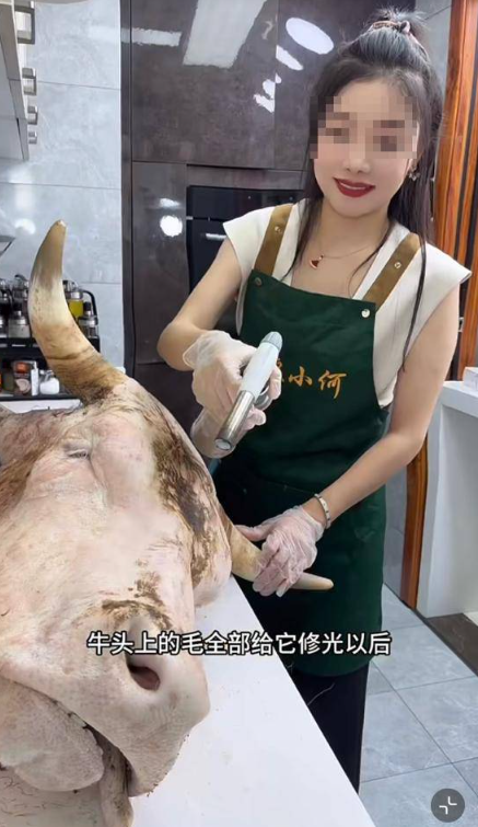 牛頭新鮮到似剛殺害。(圖片來源:小紅書)