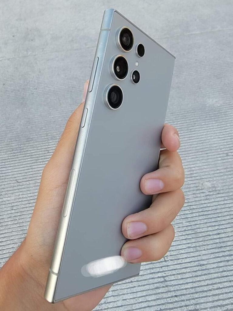 Samsung Galaxy S24 Ultra疑流出實機照,邊位採用了較圓滑線條處理