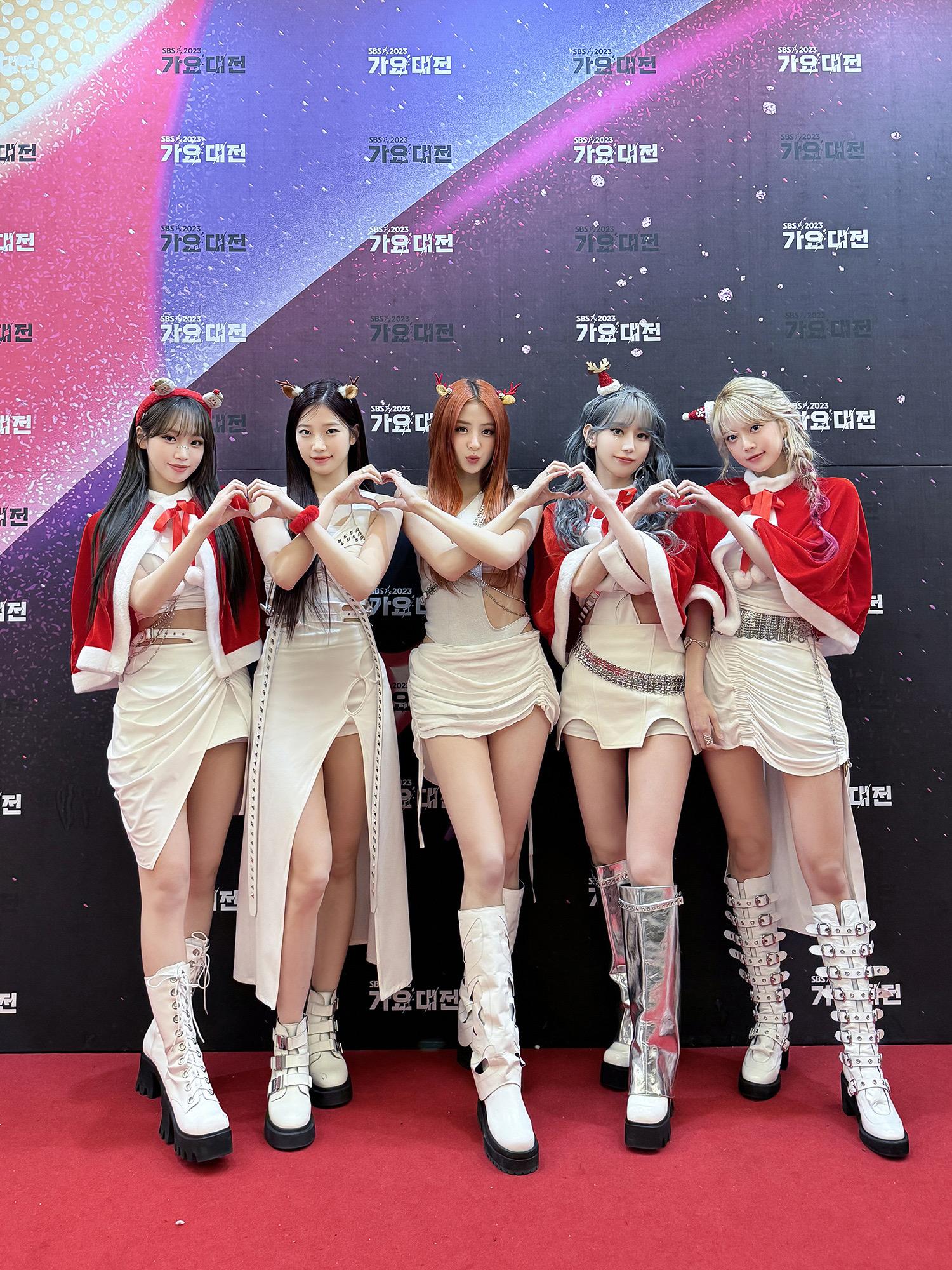 LE SSERAFIM由宮脇咲良Sakura、金采源、許允眞、中村一葉Kazuha、洪恩採五人組成(LE SSERAFIM IG)