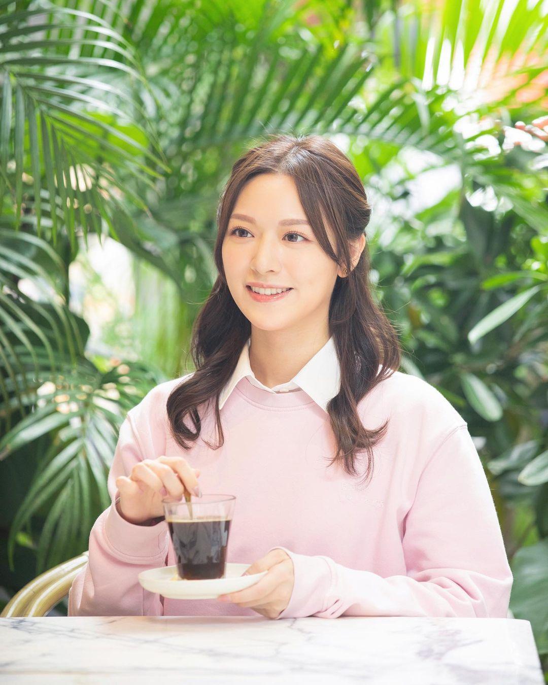 馮盈盈為2016香港小姐冠軍(馮盈盈IG)