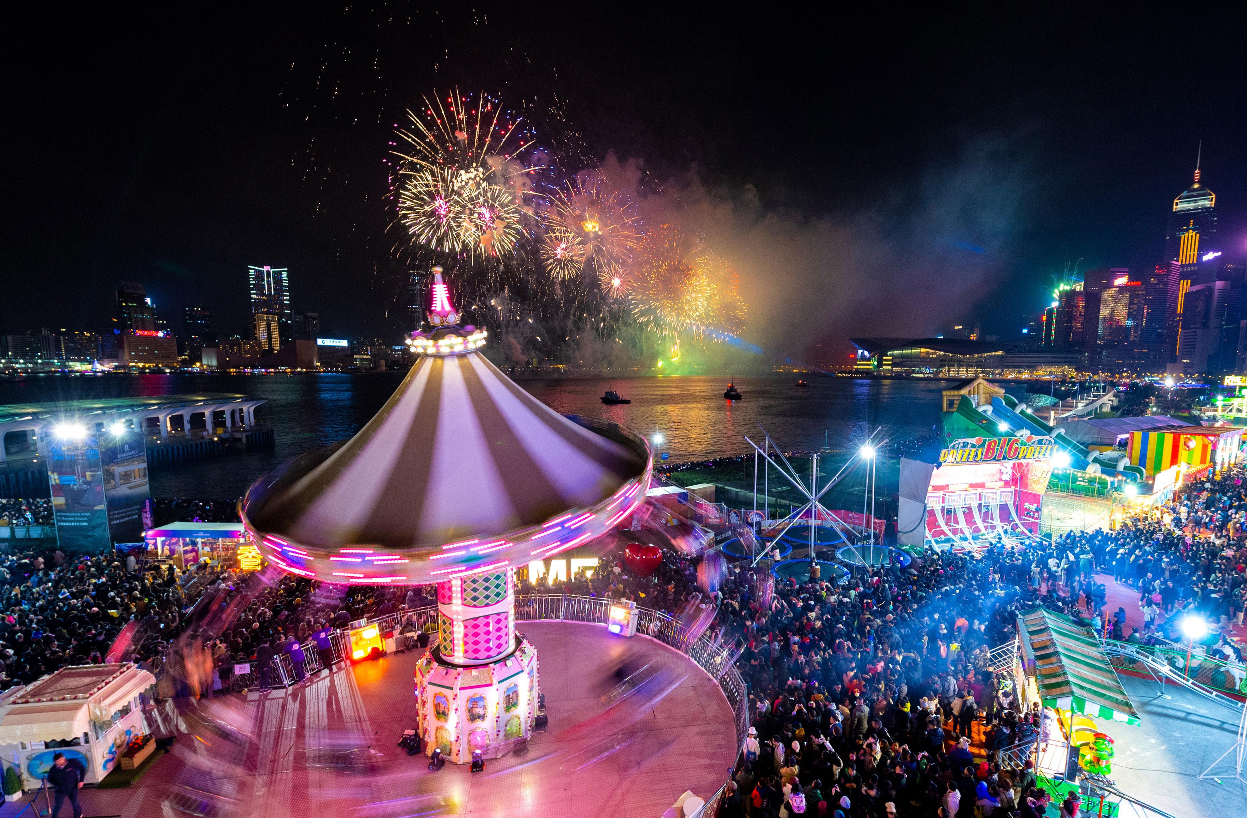 AIA嘉年華2023｜開放時間/網上購票/門票優惠/代幣價錢/場內美食一文睇清友邦嘉年華正式開幕！(多圖) | am730 | am730