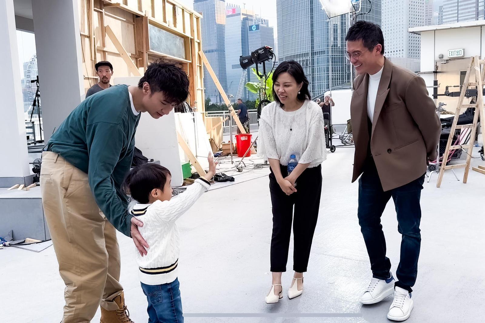古巨基首次父子「同框」拍廣告 獲寶貝仔Kuson到場探班 | am730