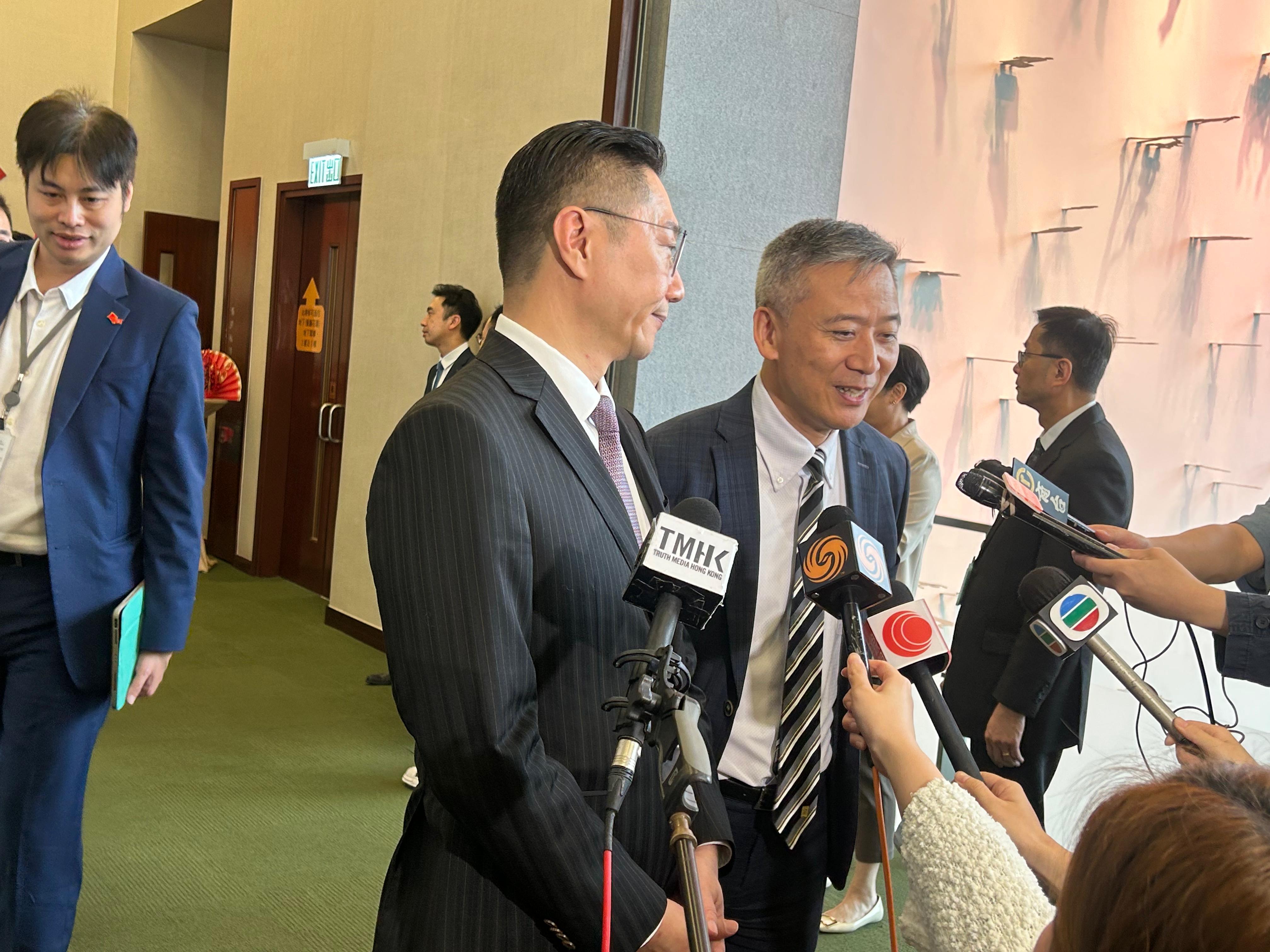 姚柏良指,支持中央增加自由行城市,但認為不會一下子帶來大量旅客。(陳芷晴攝)