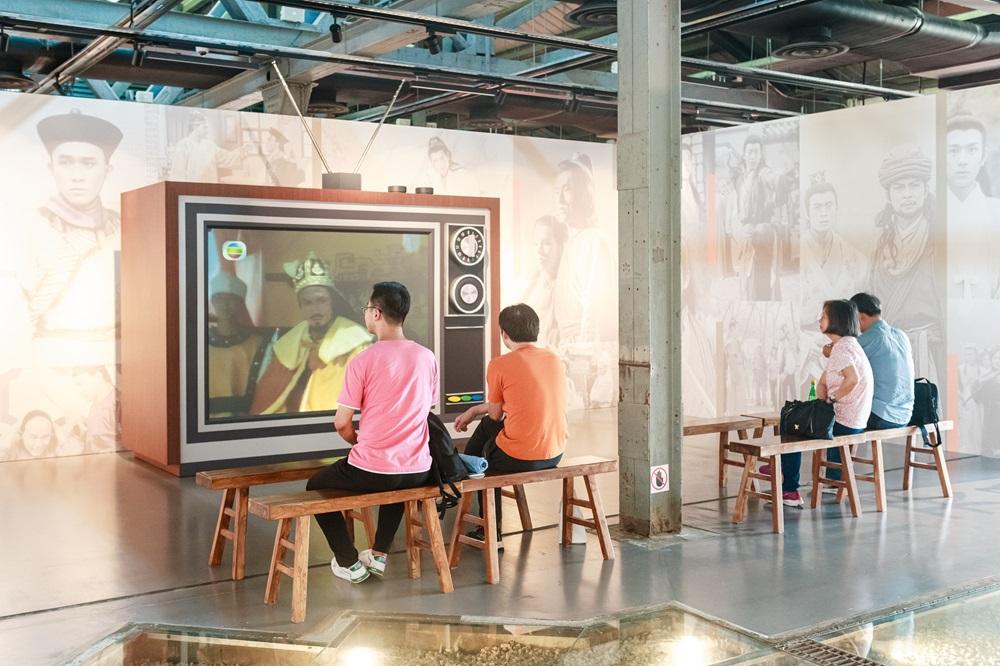 展覽展出多套做工精緻的經典戲服,現場更播放多套TVB金庸劇集片段。