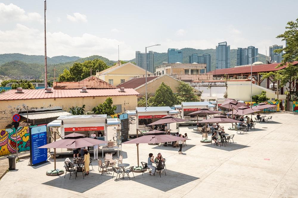 美高梅聯動本地中小企餐飲品牌以創意餐車形式供應多款潮流輕食。