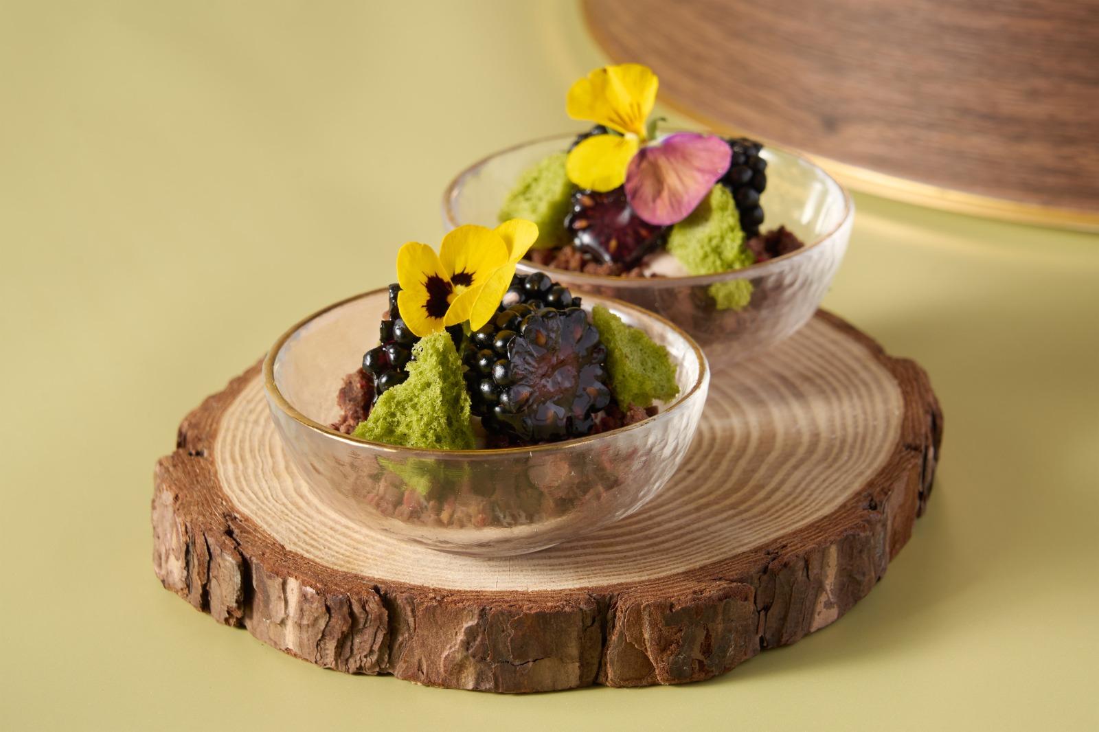 接骨木花黑加侖子慕絲