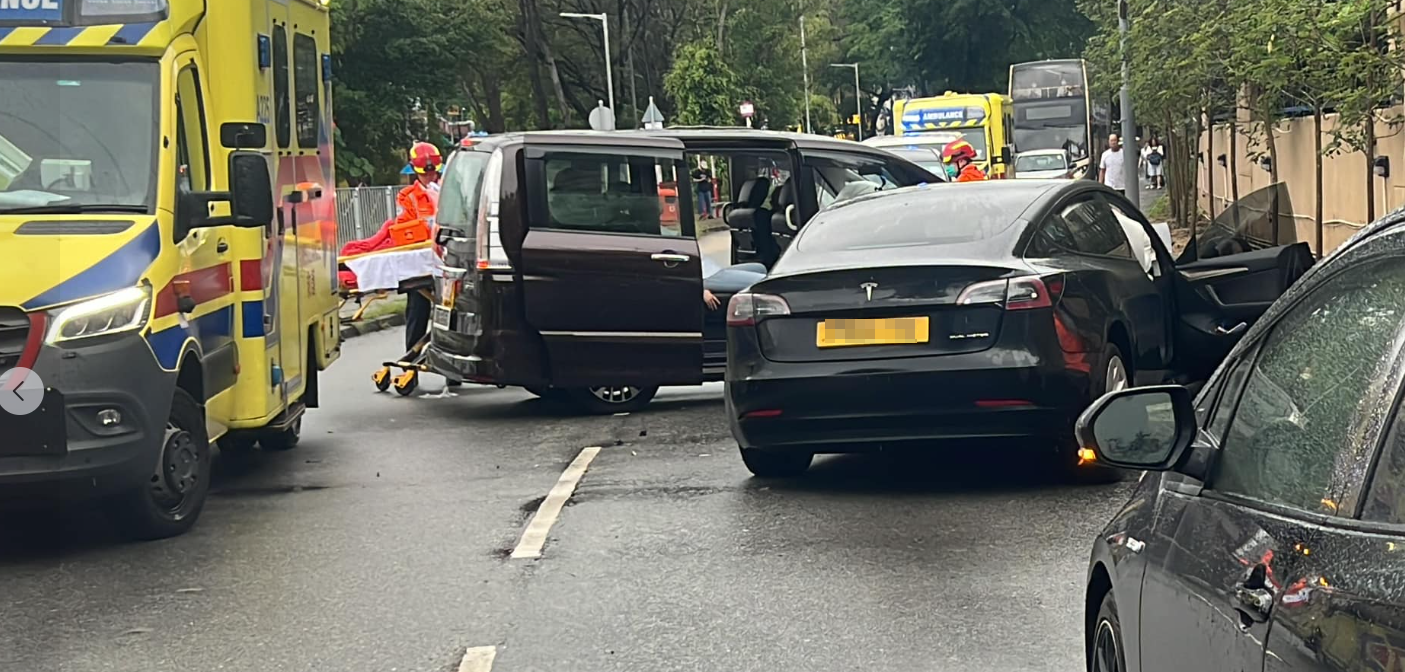 大埔三門仔兩私家車相撞(fb大埔人大埔谷)