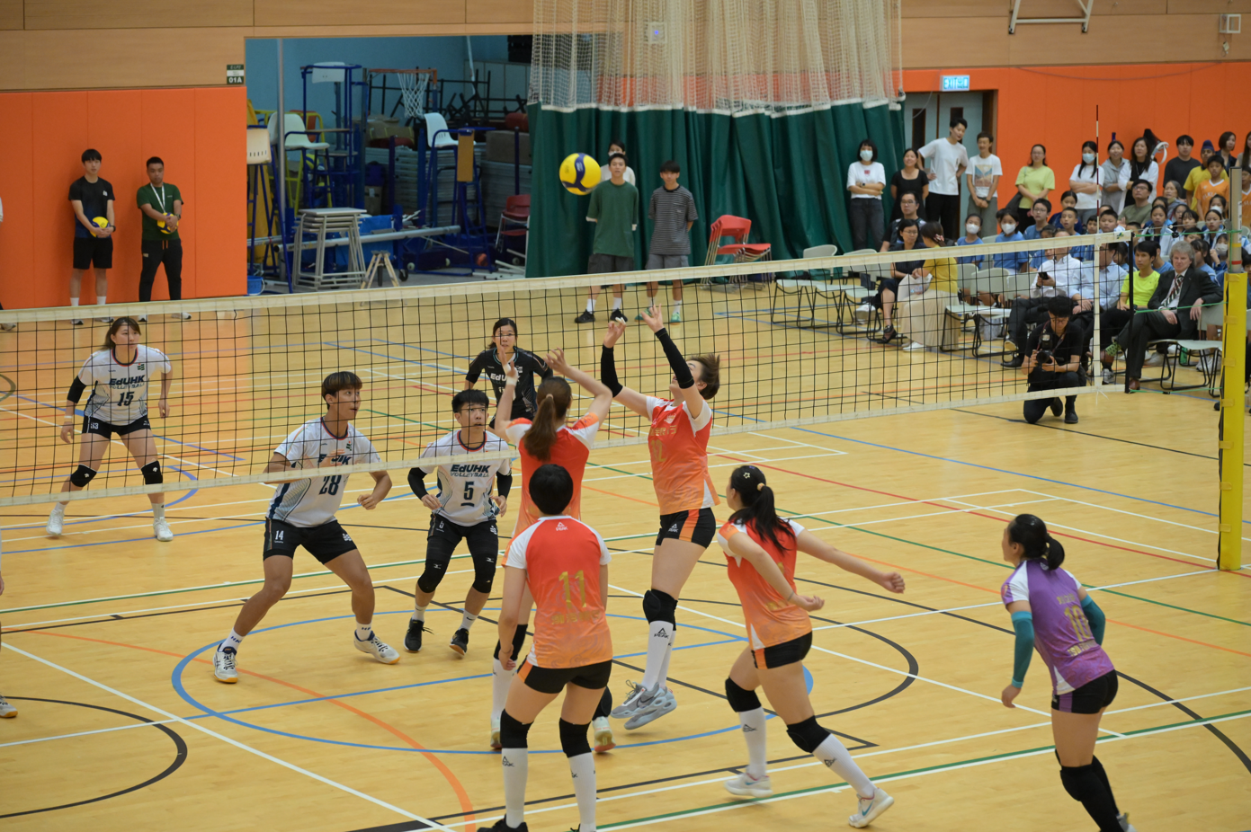 天津女子排球隊與教大排球隊切磋球藝