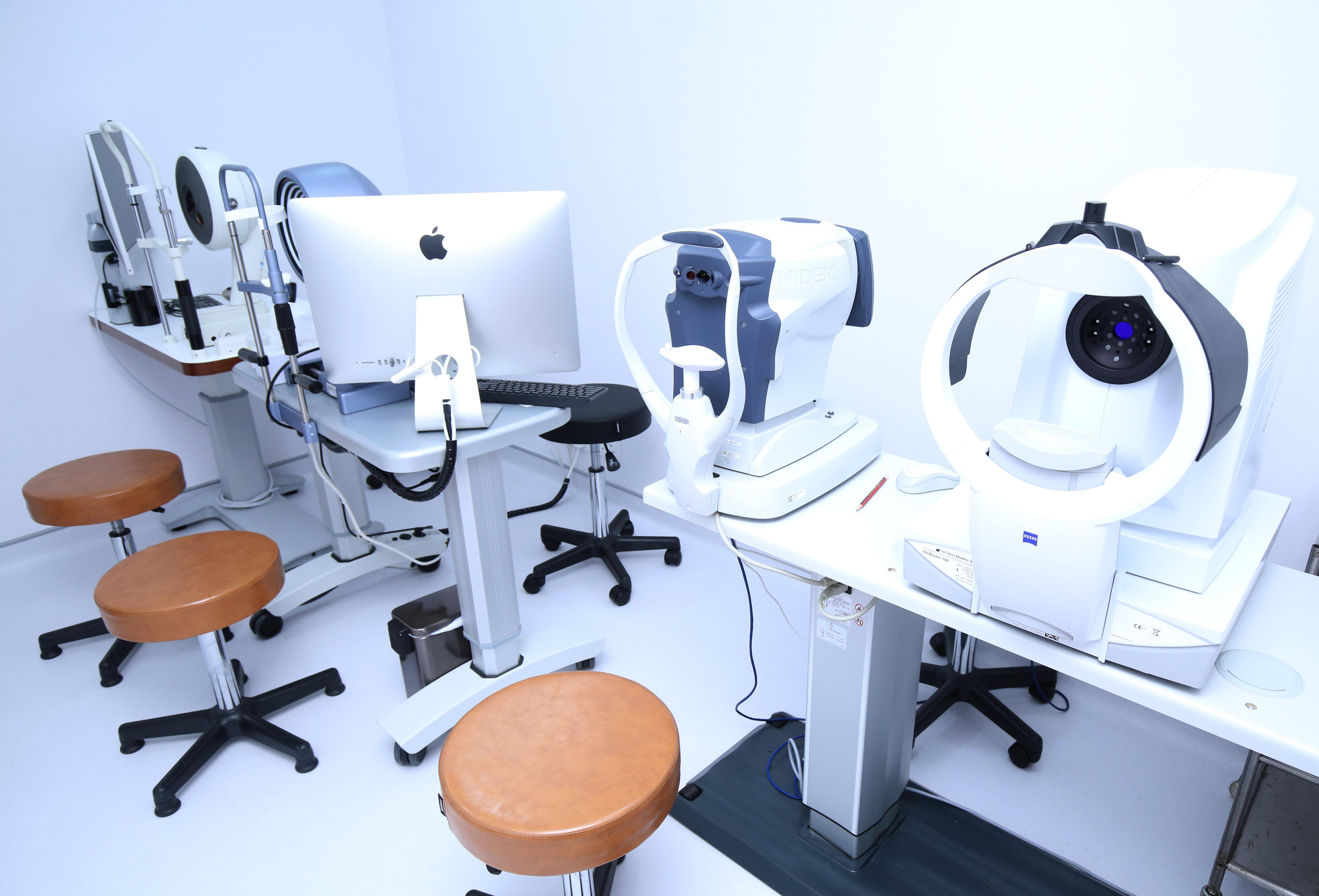 希瑪醫療管理層當日更向在場嘉賓展示了希瑪醫療所擁有的專業矯視儀器和診所設施。