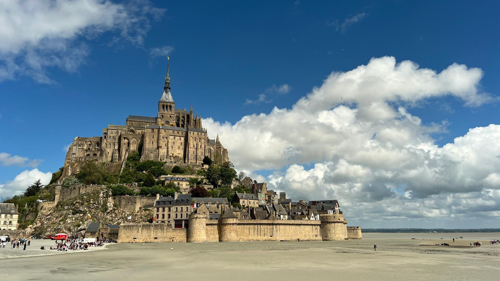 孤島上的修道院