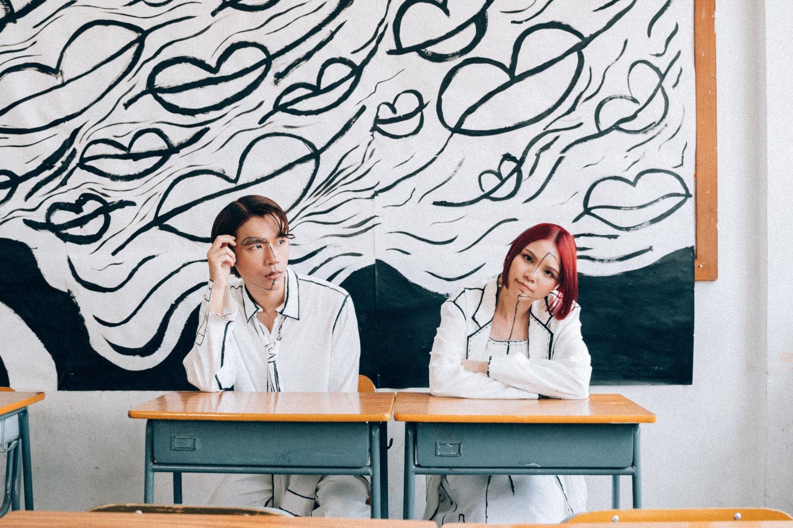 per se新歌《主題歌》極具動漫感,充滿熱血。