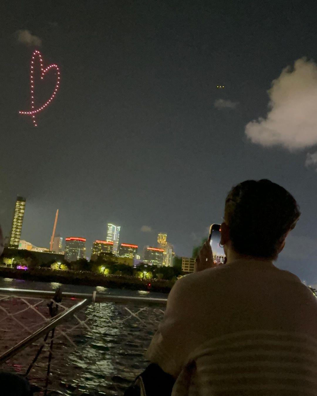 Anson Lo出海睇無人機匯演。